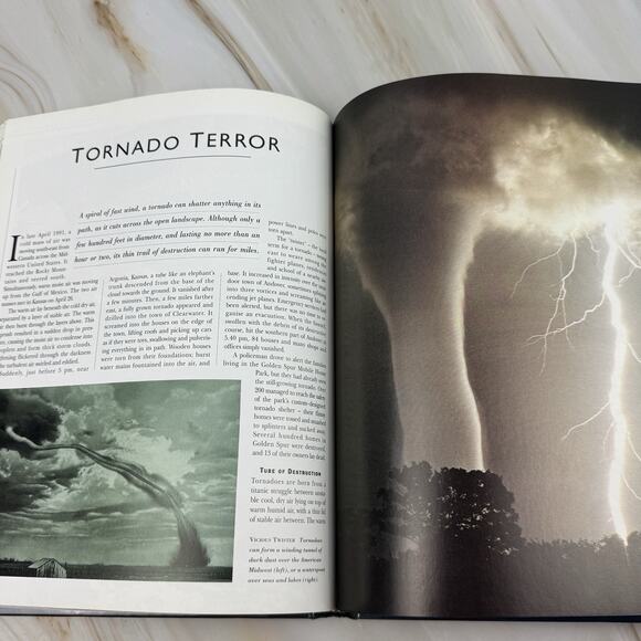 Natural Disasters 1997 Hardback Readers Digest The Earth Its Wonders Its Secrets - Picture 8 of 8